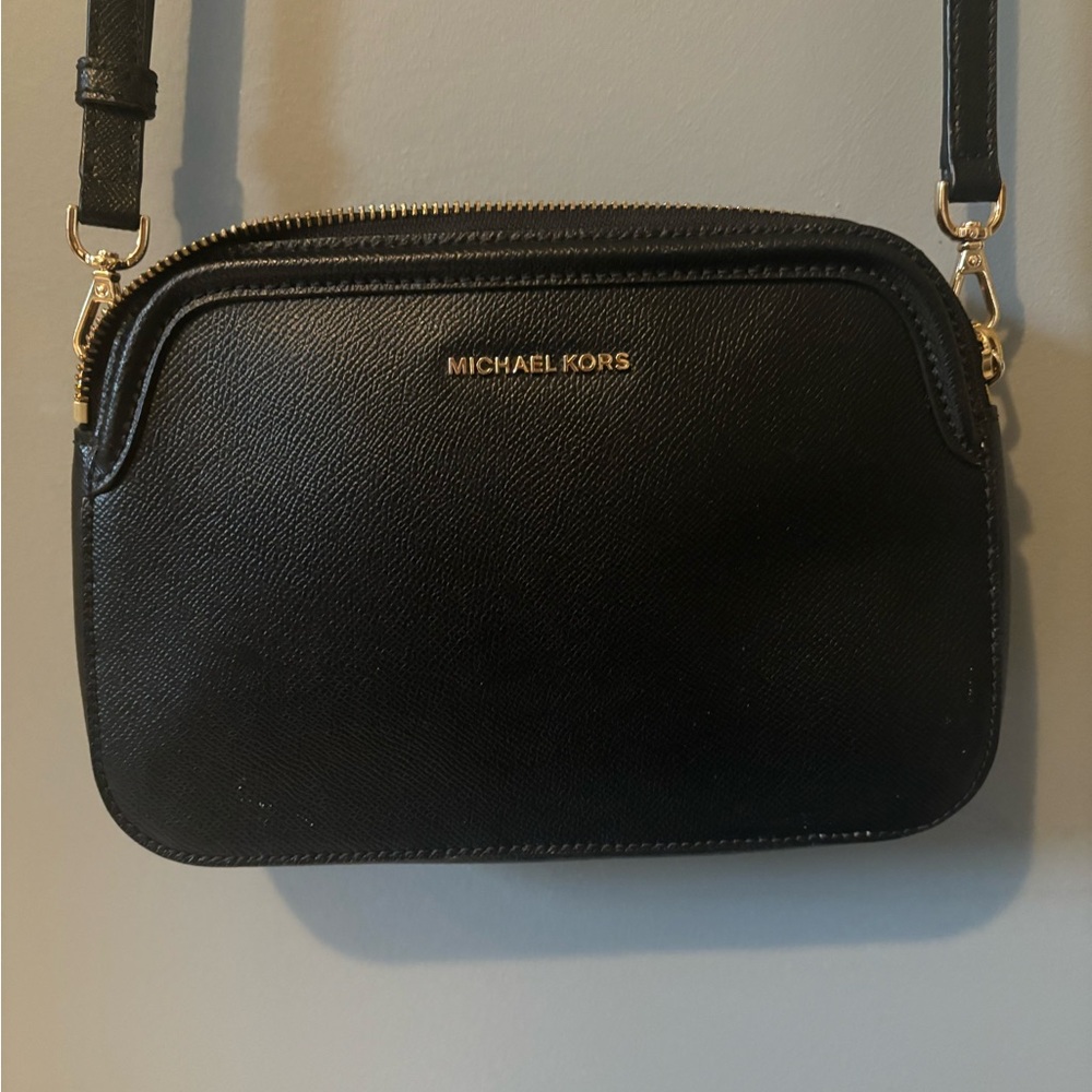 Crossbody purse